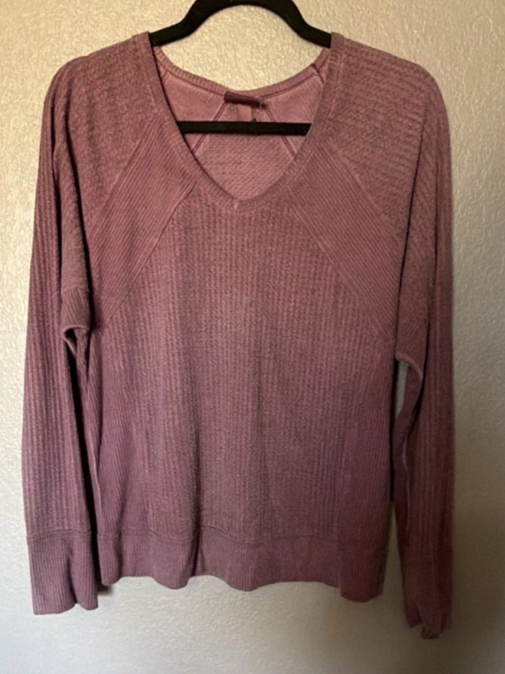 Knox Rose Mauve Ribbed V-Neck Knit Top